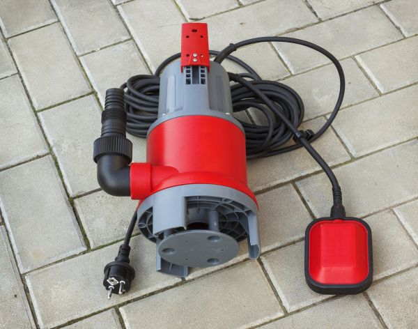 Submersible Pump Installation in Lake Stevens